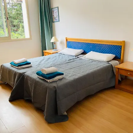 Garden 3 Bedrooms Διαμέρισμα Πάφος