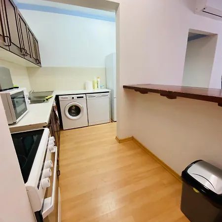 Garden 3 Bedrooms * Πάφος